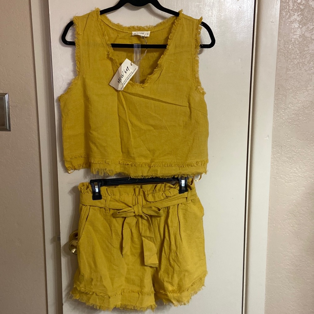 New In crop top & short set - Large NWT